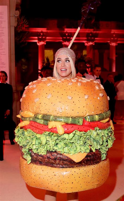 katy perry hamburger met gala